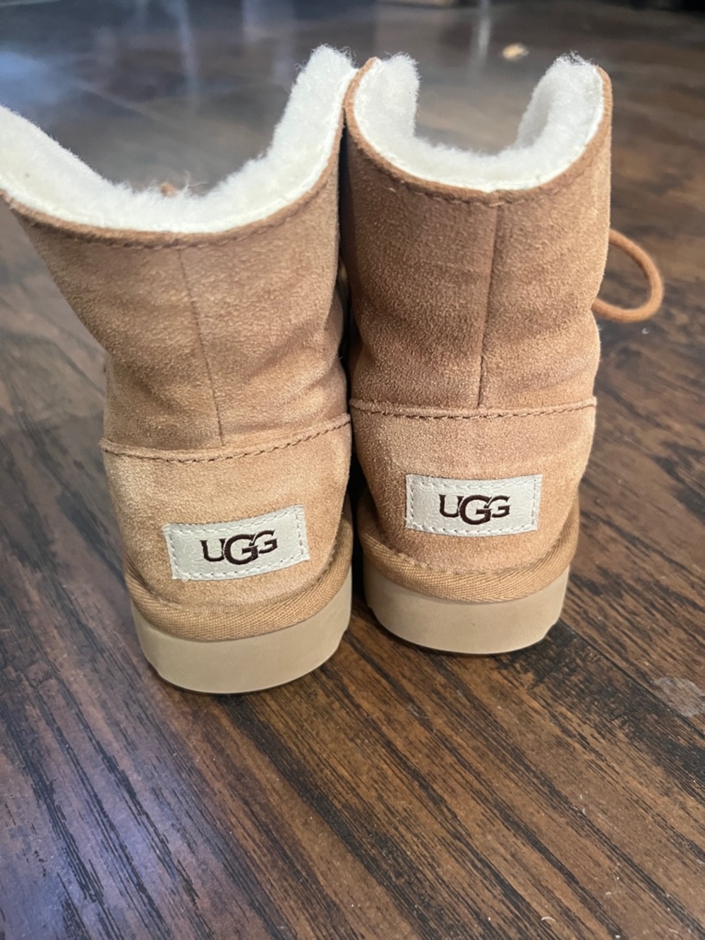 UGG woman’s Diara suede cuff lace up boot size 7 excellent condition. - Picture 4 of 7